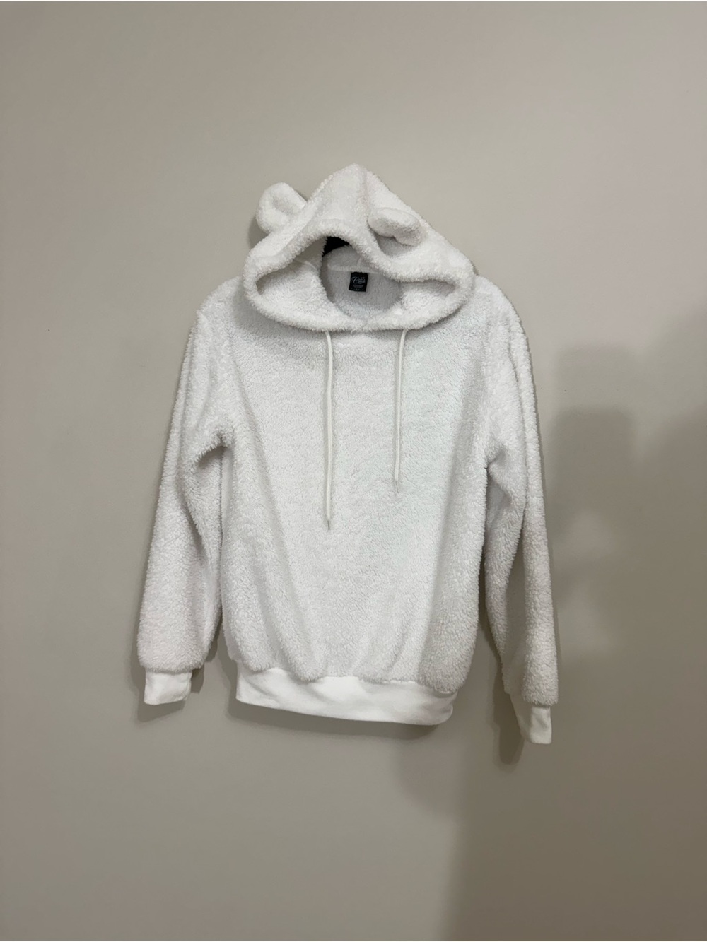 Cold Crush Women’s Size XS White Fluffy Hoodie Pullover with ears